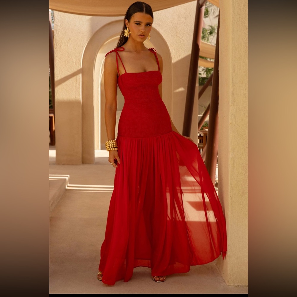 NWT Club London Maeva | Red Square-Neck Fishtail Maxi Dress w/ Ruched Detailing